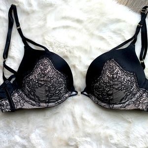 Victorias Secret Bombshell Plunge Bra 32A